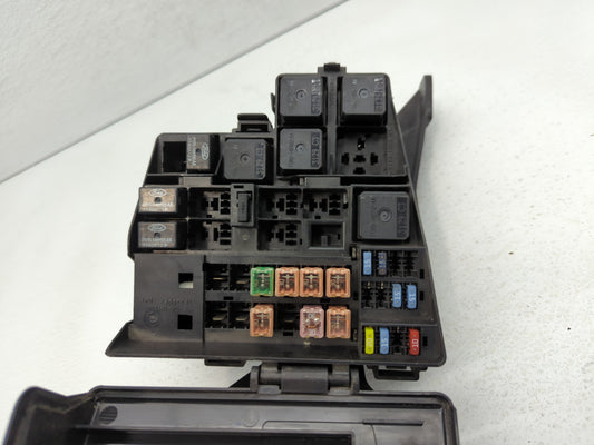 2000-2001 Jaguar S-Type Fusebox Fuse Box Panel Relay Module P/N:XW4T-14A075-C Fits Fits 2000 2001 OEM Used Auto Parts