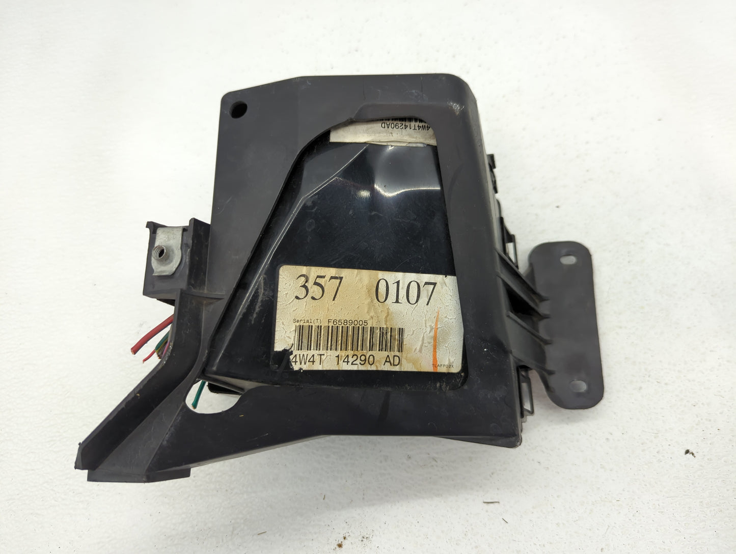 2000-2001 Jaguar S-Type Fusebox Fuse Box Panel Relay Module P/N:XW4T-14A075-C Fits Fits 2000 2001 OEM Used Auto Parts - Oemu