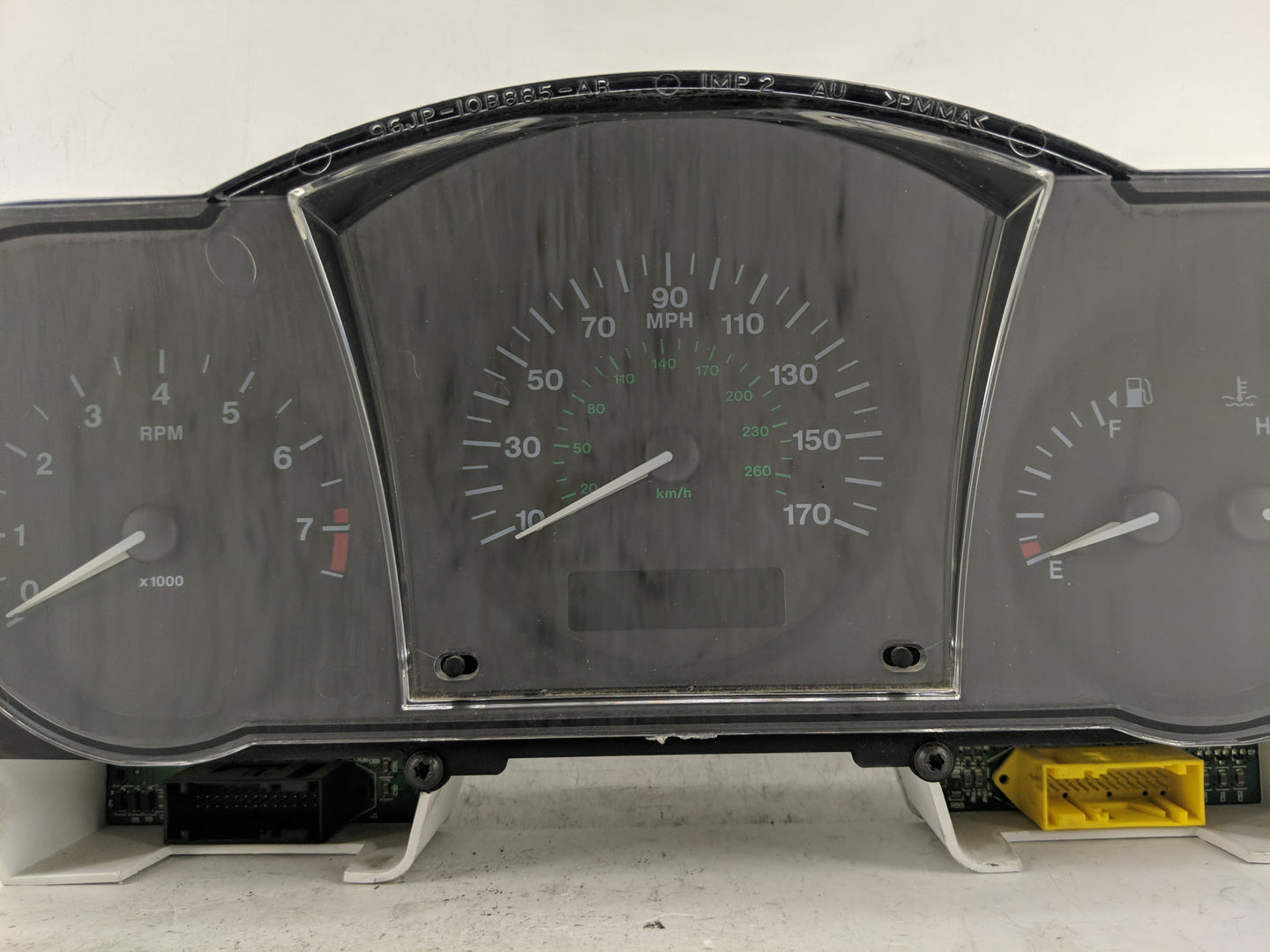 2001-2002 Jaguar Xj8 Instrument Cluster Speedometer Gauges Fits Fits 2001 2002 OEM Used Auto Parts - Oemusedautoparts1.com