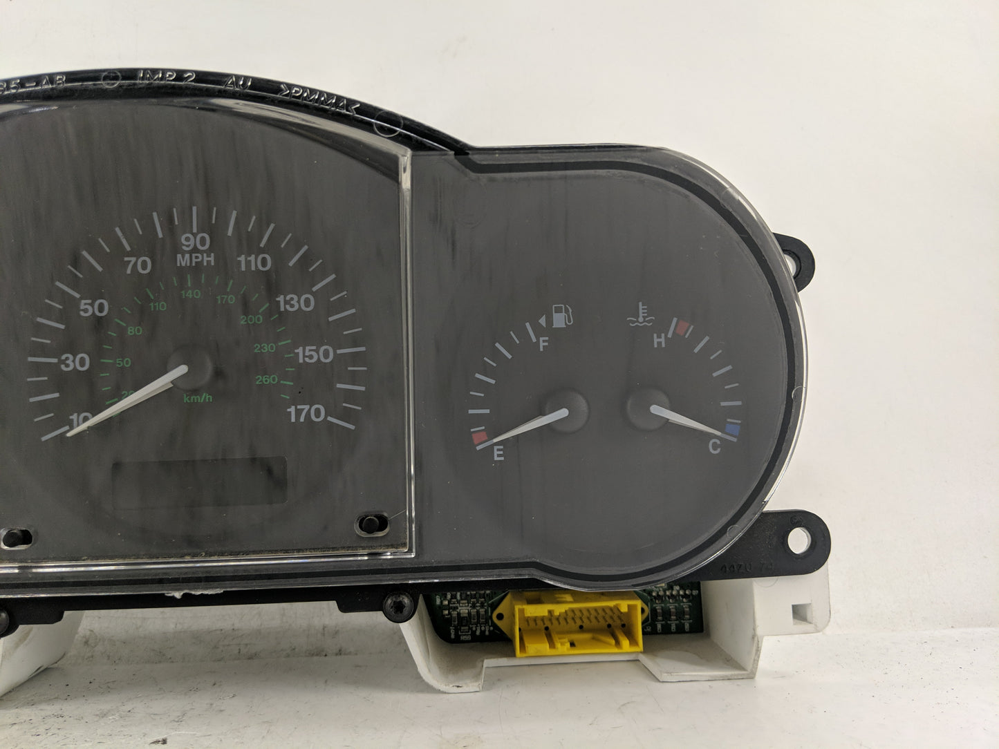 2001-2002 Jaguar Xj8 Instrument Cluster Speedometer Gauges Fits Fits 2001 2002 OEM Used Auto Parts - Oemusedautoparts1.com