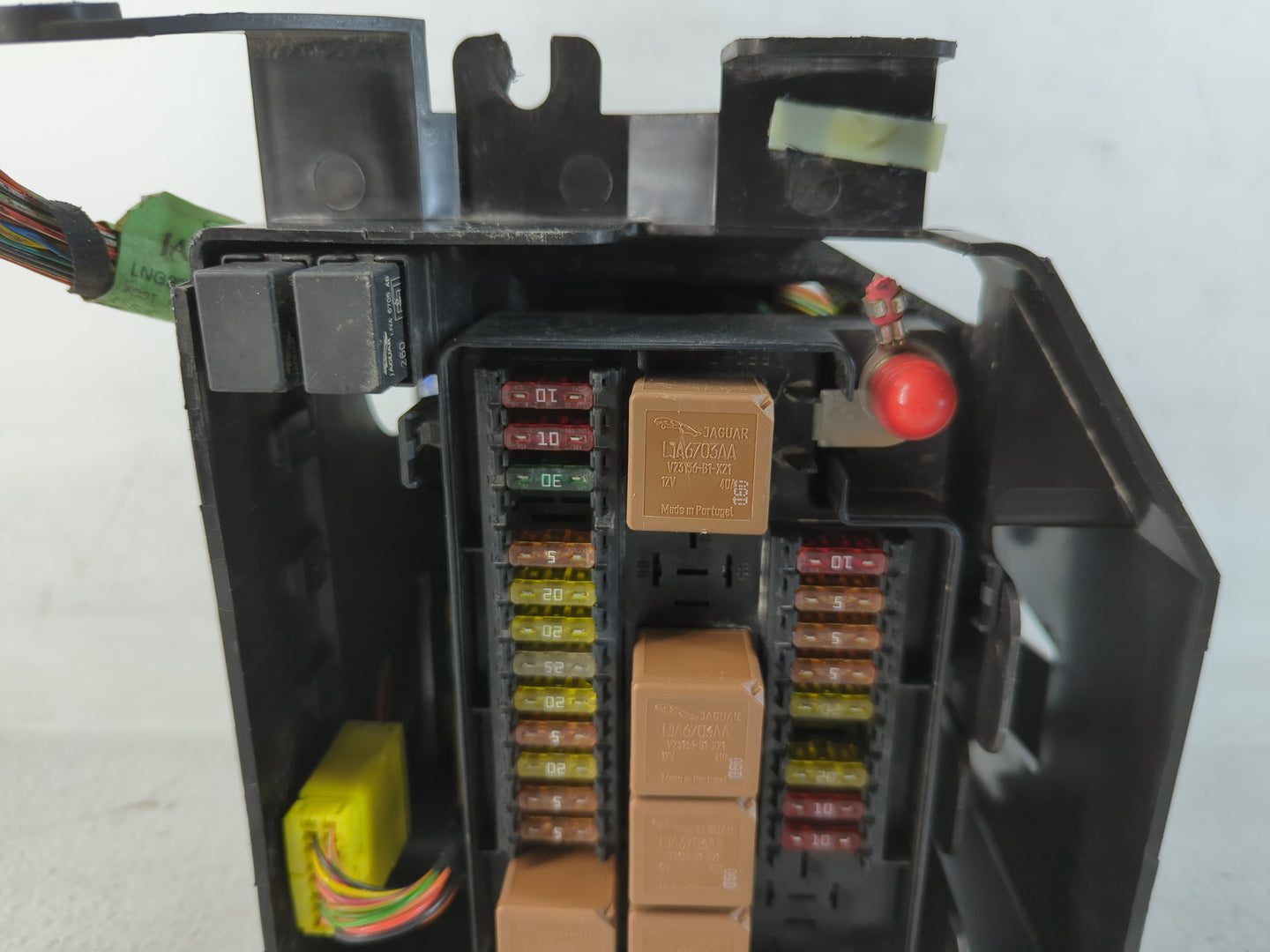 2000-2003 Jaguar Xj8 Fusebox Fuse Box Panel Relay Module P/N:PP-T20 GJA 3892 AA Fits Fits 2000 2001 2002 2003 OEM Used Auto 
