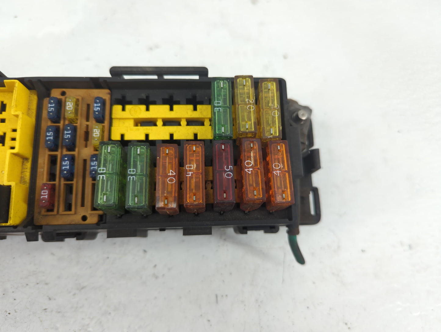 2000 Jeep Cherokee Fusebox Fuse Box Panel Relay Module P/N:P56009742AG Fits OEM Used Auto Parts - Oemusedautoparts1.com