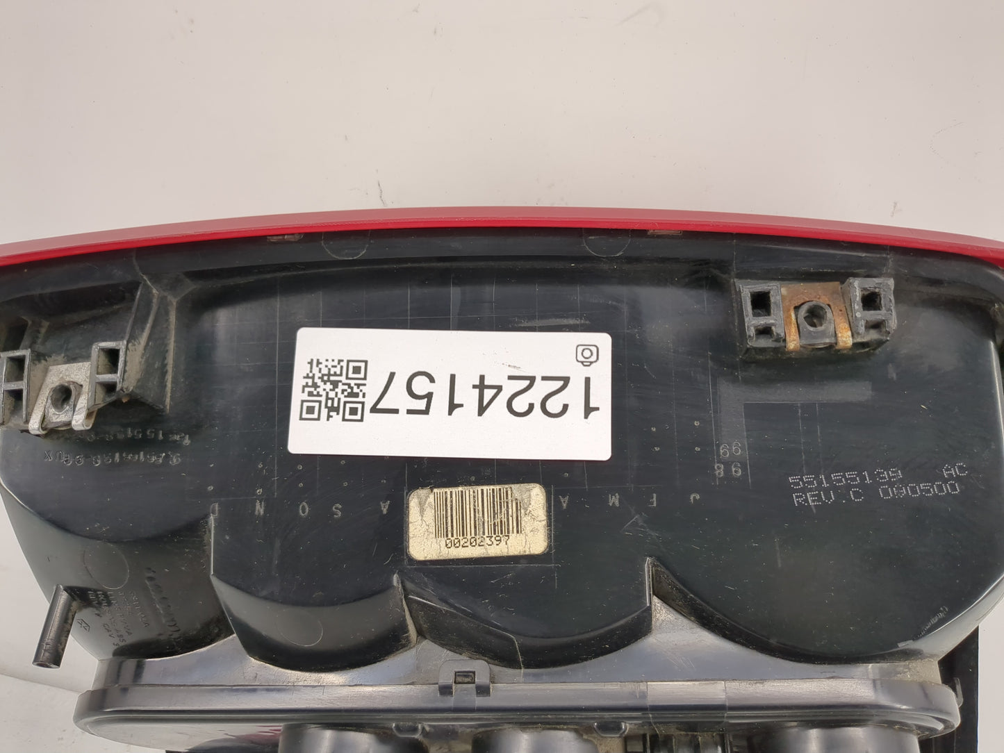 1999-2002 Jeep Grand Cherokee Tail Light Assembly Driver Left OEM P/N:3911-02A Fits Fits 1999 2000 2001 2002 OEM Used Auto P