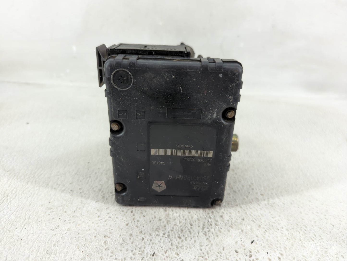 2001 Jeep Grand Cherokee ABS Pump Control Module Replacement Fits OEM Used Auto Parts - Oemusedautoparts1.com