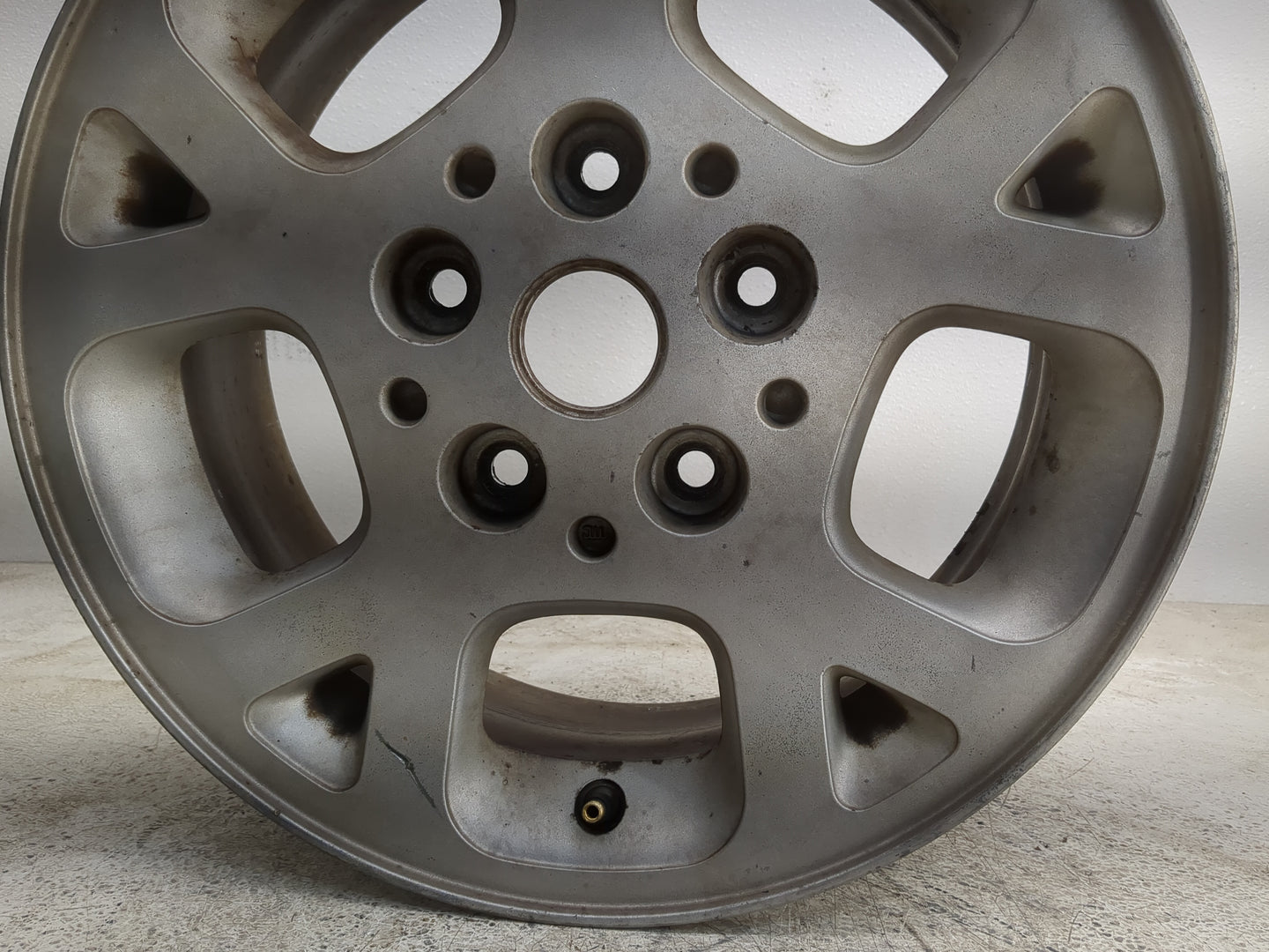 1999-2003 Jeep Grand Cherokee Oem Wheel Rim - Oemusedautoparts1.com