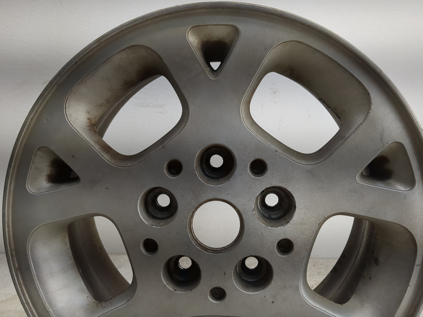 1999-2003 Jeep Grand Cherokee Oem Wheel Rim - Oemusedautoparts1.com