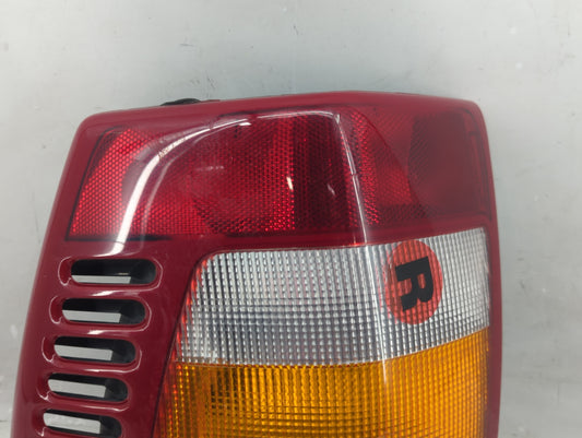 1999-2002 Jeep Grand Cherokee Tail Light Assembly Passenger Right OEM P/N:55155138 Fits Fits 1999 2000 2001 2002 OEM Used Auto Parts