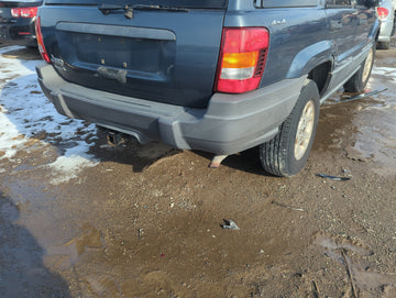 1999-2004 Jeep Grand Cherokee Rear Bumper Assembly Oem - Oemusedautoparts1.com