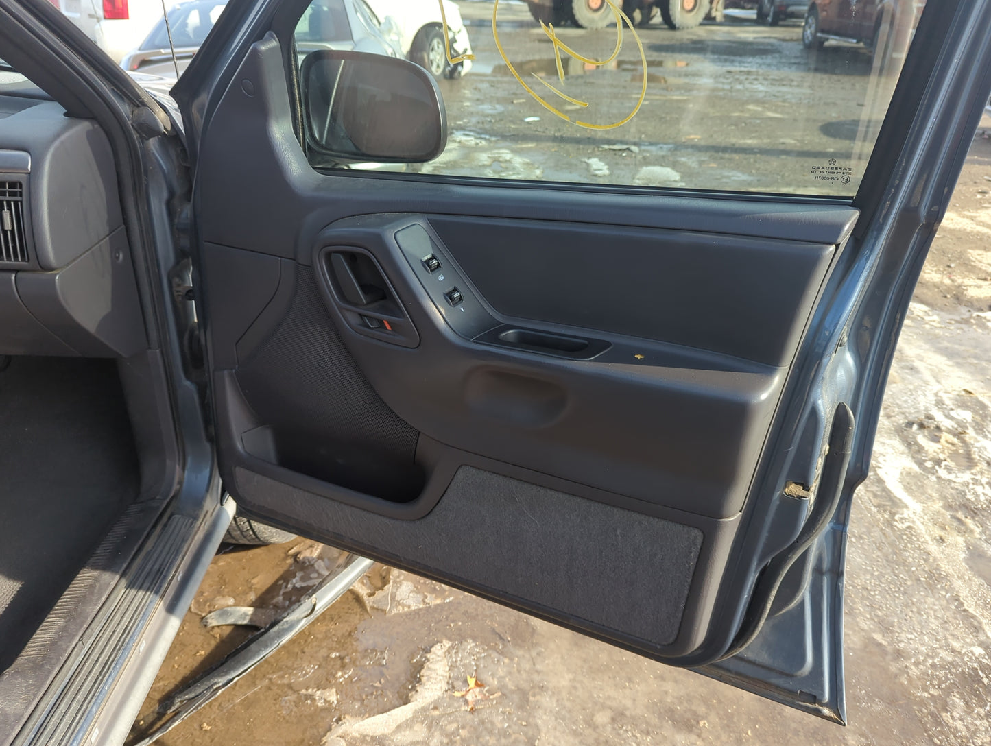 2001 Jeep Grand Cherokee Front Right Passenger Interior Door Panel Trim - Oemusedautoparts1.com
