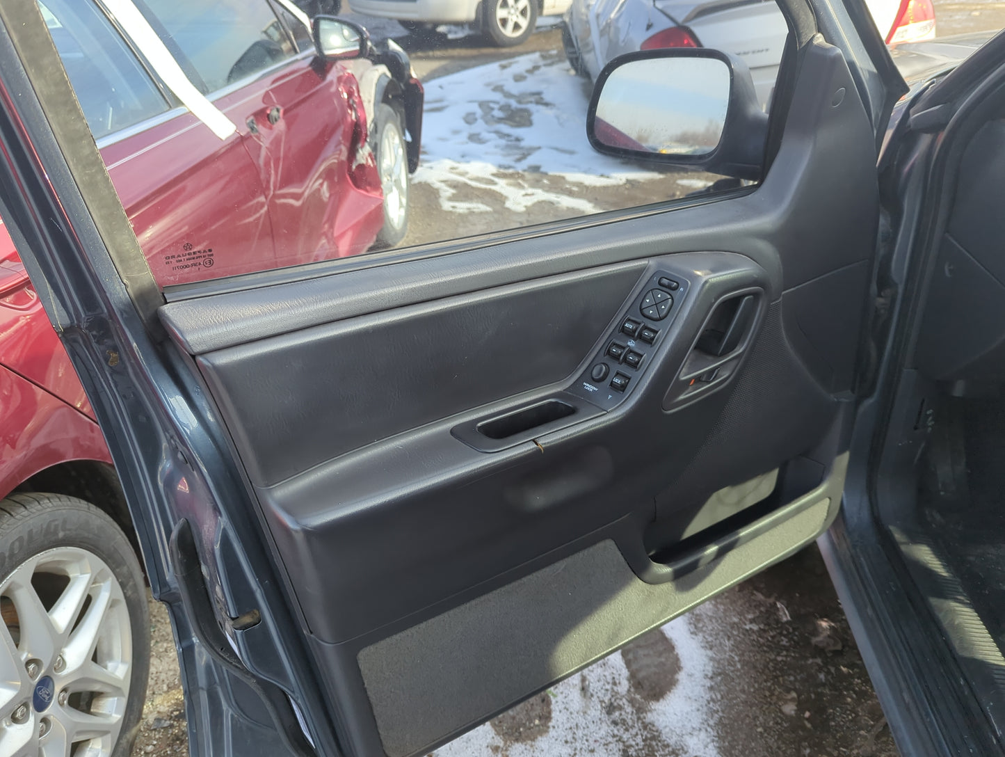 2001 Jeep Grand Cherokee Front Left Driver Interior Door Panel Trim - Oemusedautoparts1.com