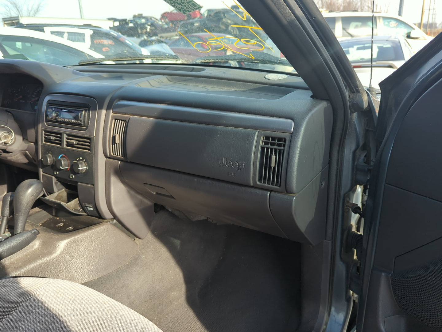 2001 Jeep Grand Cherokee Passenger Glove Box Door Storage Compartment - Oemusedautoparts1.com