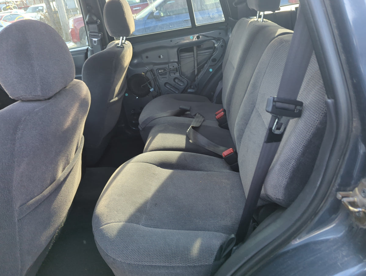 2001 Jeep Grand Cherokee Rear Seat Oem - Oemusedautoparts1.com