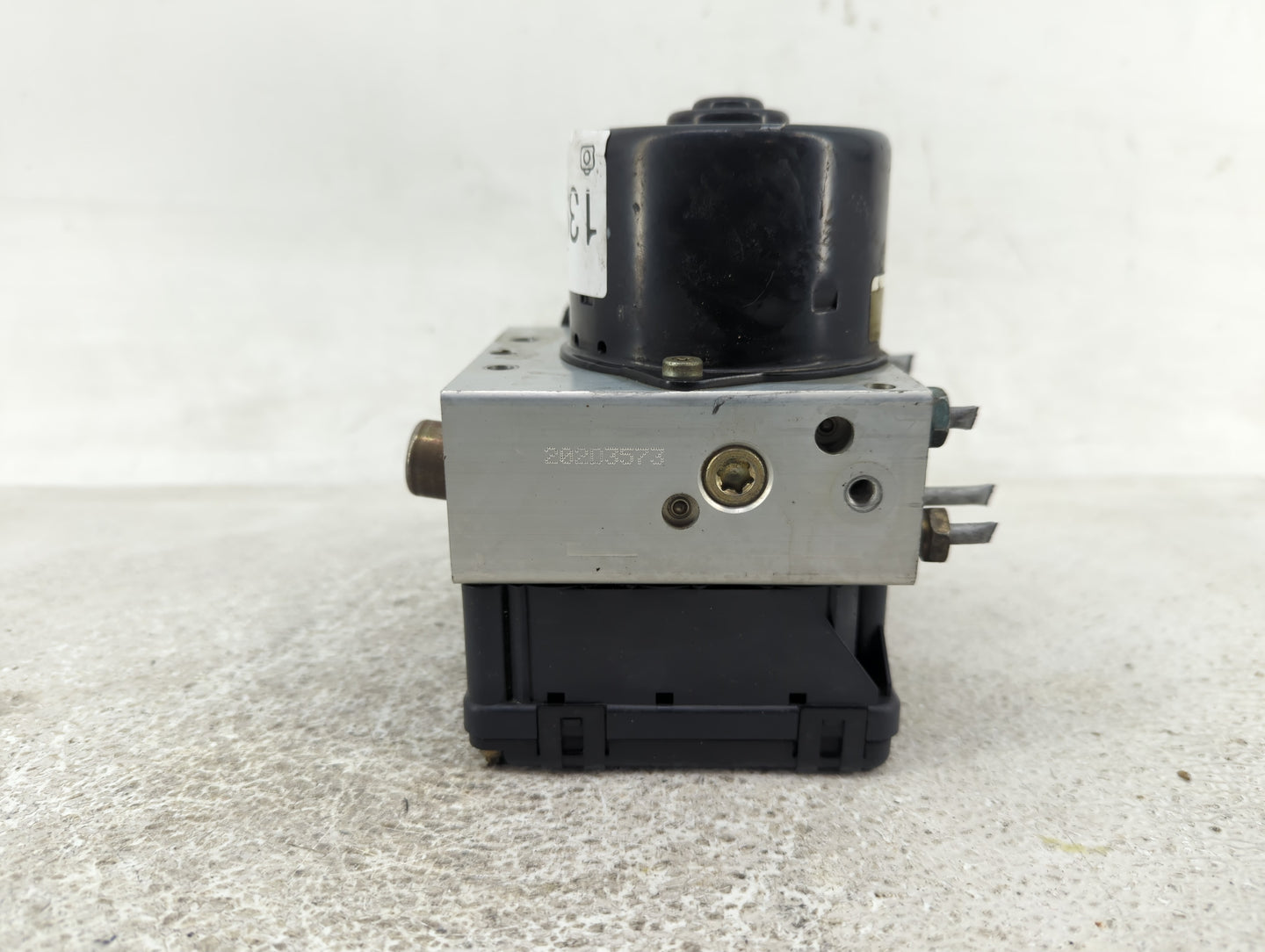 1999-2001 Jeep Grand Cherokee ABS Pump Control Module Replacement Fits Fits 1999 2000 2001 OEM Used Auto Parts - Oemusedauto
