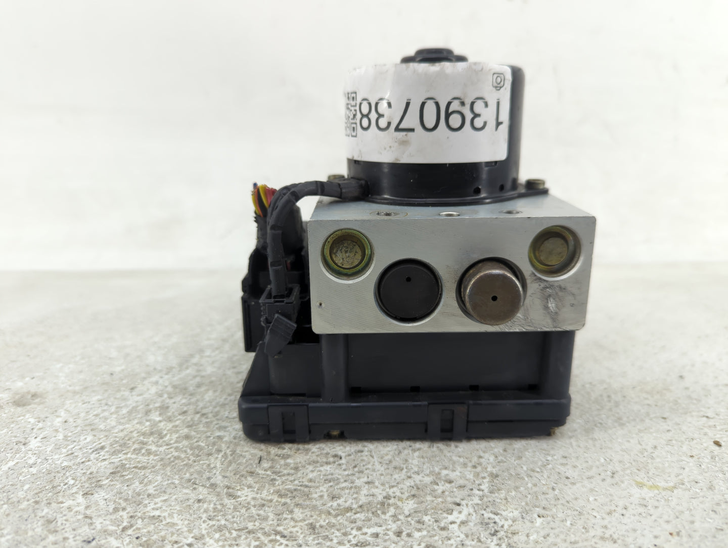 1999-2001 Jeep Grand Cherokee ABS Pump Control Module Replacement Fits Fits 1999 2000 2001 OEM Used Auto Parts - Oemusedauto