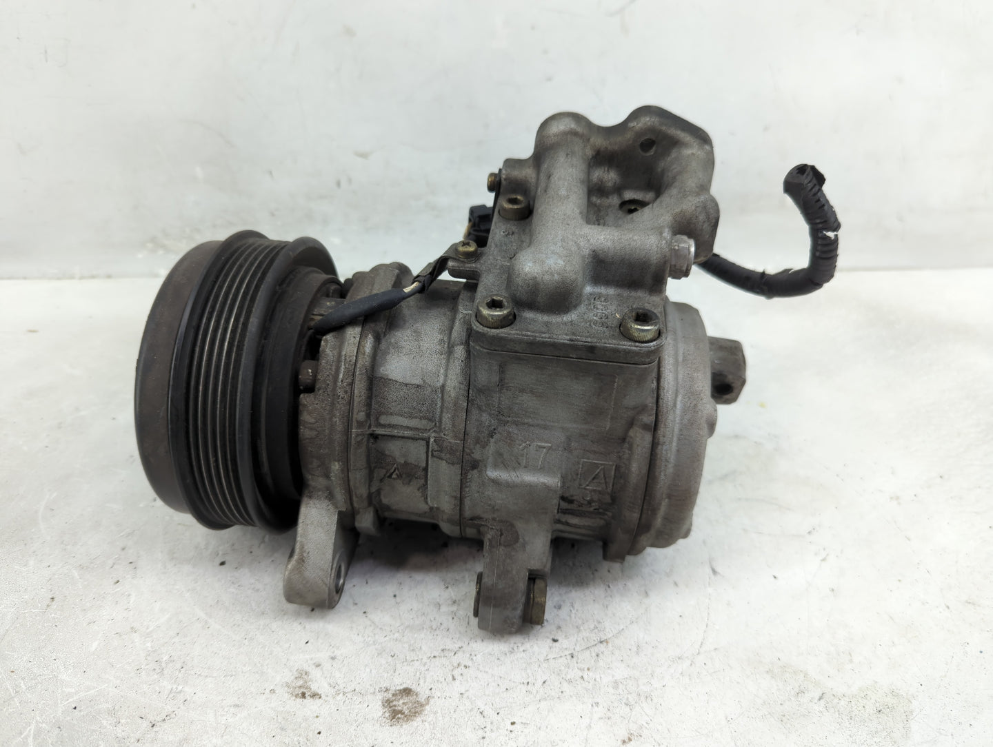 2000-2001 Jeep Grand Cherokee Air Conditioning A/c Ac Compressor Oem - Oemusedautoparts1.com