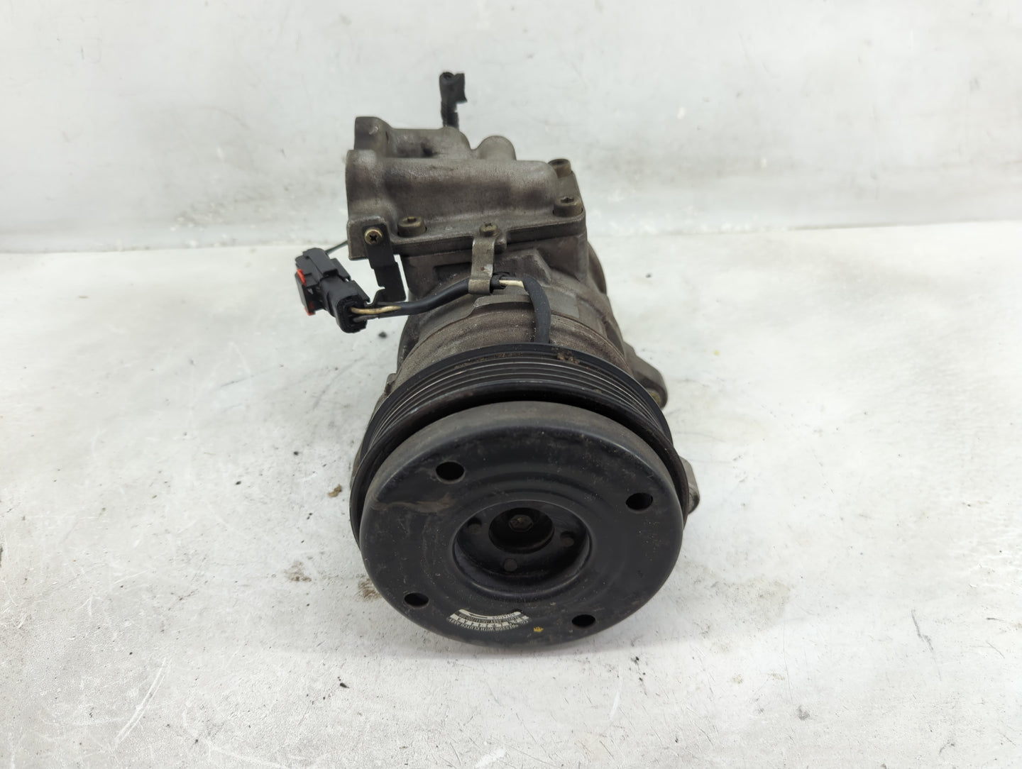2000-2001 Jeep Grand Cherokee Air Conditioning A/c Ac Compressor Oem - Oemusedautoparts1.com