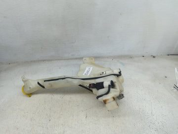 2000 Jeep Grand Cherokee Windshield Washer Fluid Reservoir Bottle Oem 1473687 - Oemusedautoparts1.com