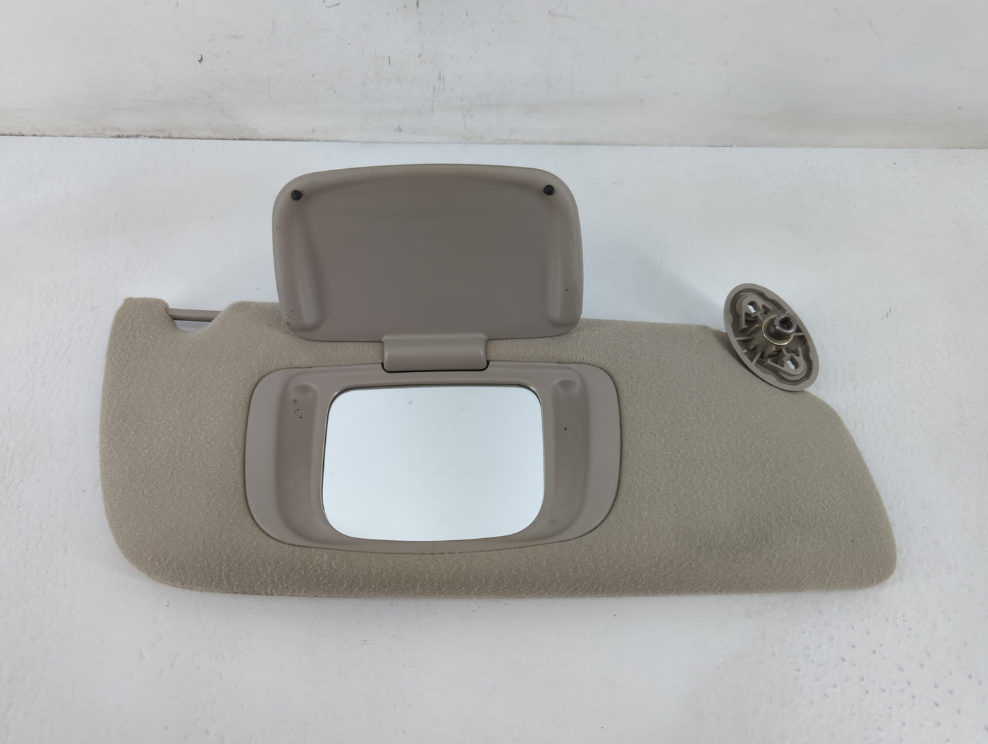 2001 Jeep Grand Cherokee Sun Visor Shade Replacement Passenger Right Mirror Fits OEM Used Auto Parts - Oemusedautoparts1.com
