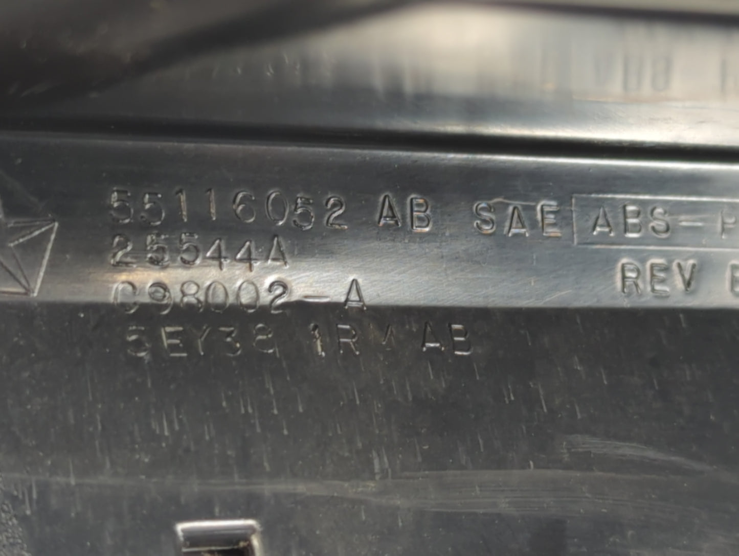 2001 Jeep Grand Cherokee Passenger Glove Box Door Storage Compartment - Oemusedautoparts1.com