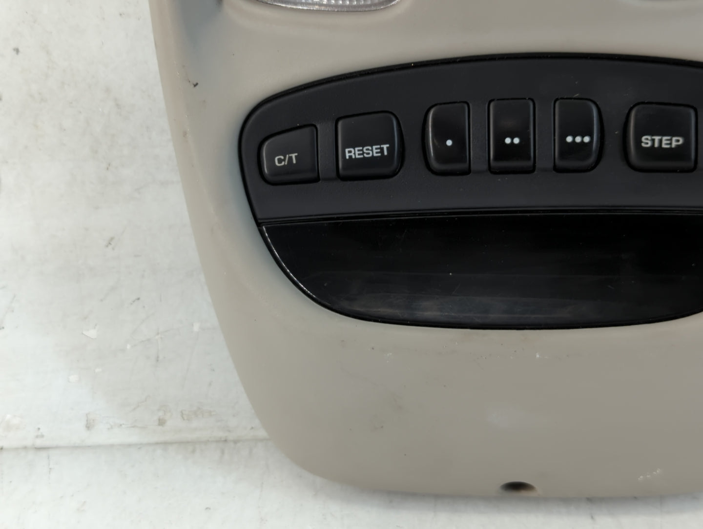 2001 Jeep Grand Cherokee Overhead Roof Console Interior Dome Light - Oemusedautoparts1.com