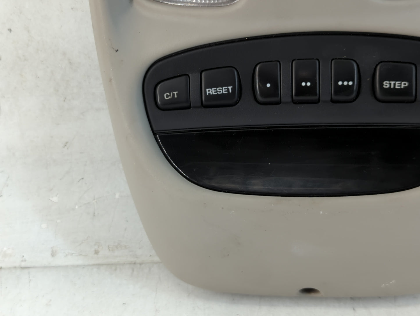 2001 Jeep Grand Cherokee Overhead Roof Console Interior Dome Light - Oemusedautoparts1.com