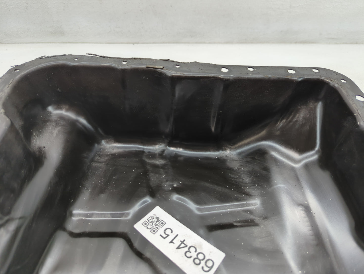 2001 Jeep Patriot Engine Oil Pan P/N:665AEE350 Fits OEM Used Auto Parts - Oemusedautoparts1.com