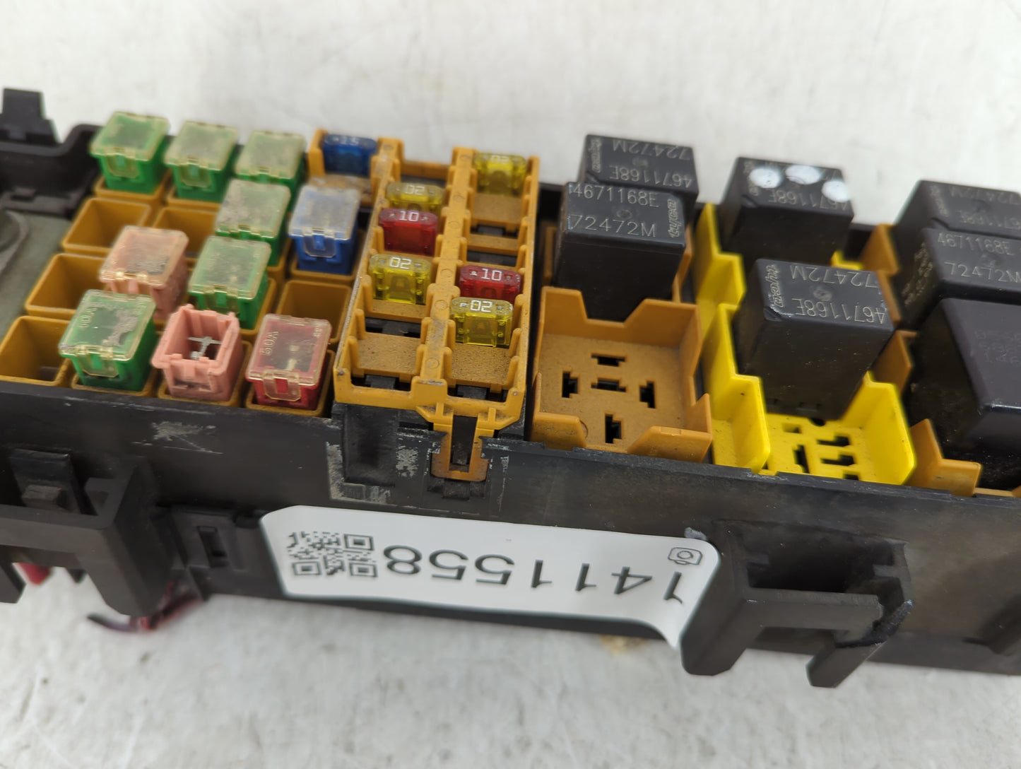 2000-2002 Jeep Wrangler Fusebox Fuse Box Panel Relay Module P/N:P56010285AM A1 UTA 90218 Fits Fits 2000 2001 2002 OEM Used A