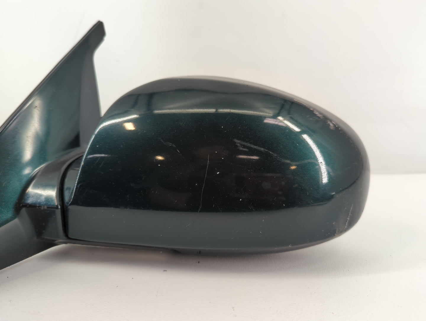 2001-2006 Kia Optima Driver Side View Mirror - Left Door Mirror OEM Used - Oemusedautoparts1.com