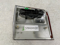 2000-2002 Land Rover Range Rover Tail Light Assembly Passenger Right OEM Fits Fits 2000 2001 2002 OEM Used Auto Parts - Oemu