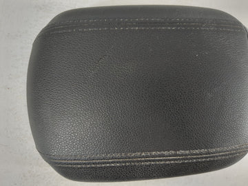 2000-2001 Lexus Es300 Center Console Armrest Cover Lid Fits Fits 2000 2001 OEM Used Auto Parts