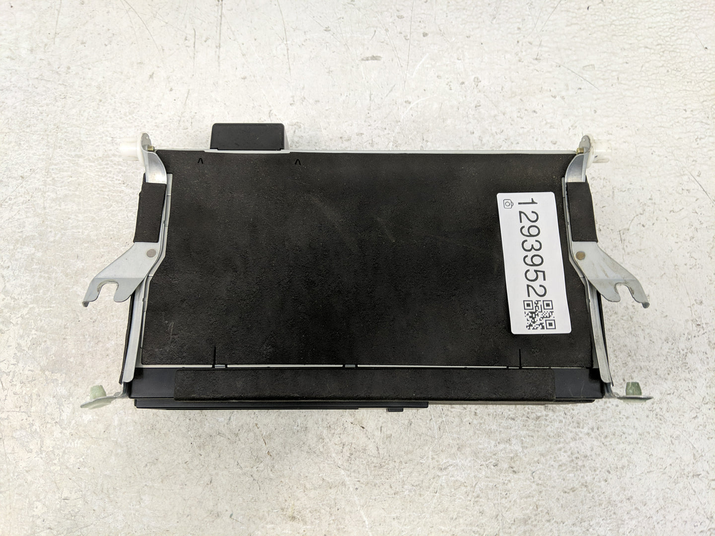 1997-2001 Lexus Es300 Radio AM FM Cd Player Receiver Replacement P/N:86270-33040 Fits Fits 1997 1998 1999 2000 2001 OEM Used