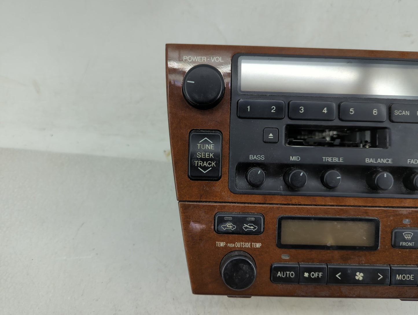 2000-2001 Lexus Es300 Radio AM FM Cd Player Receiver Replacement Fits Fits 2000 2001 OEM Used Auto Parts - Oemusedautoparts1