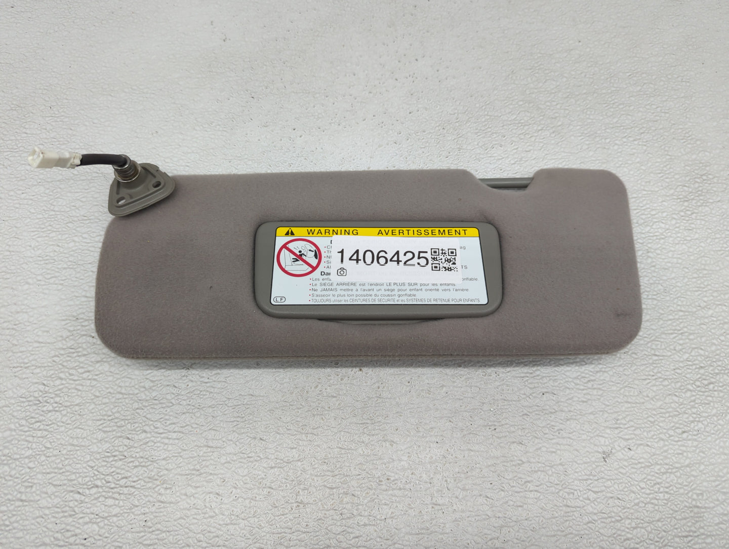 2000-2001 Lexus Es300 Sun Visor Shade Replacement Driver Left Mirror Fits Fits 2000 2001 OEM Used Auto Parts - Oemusedautopa