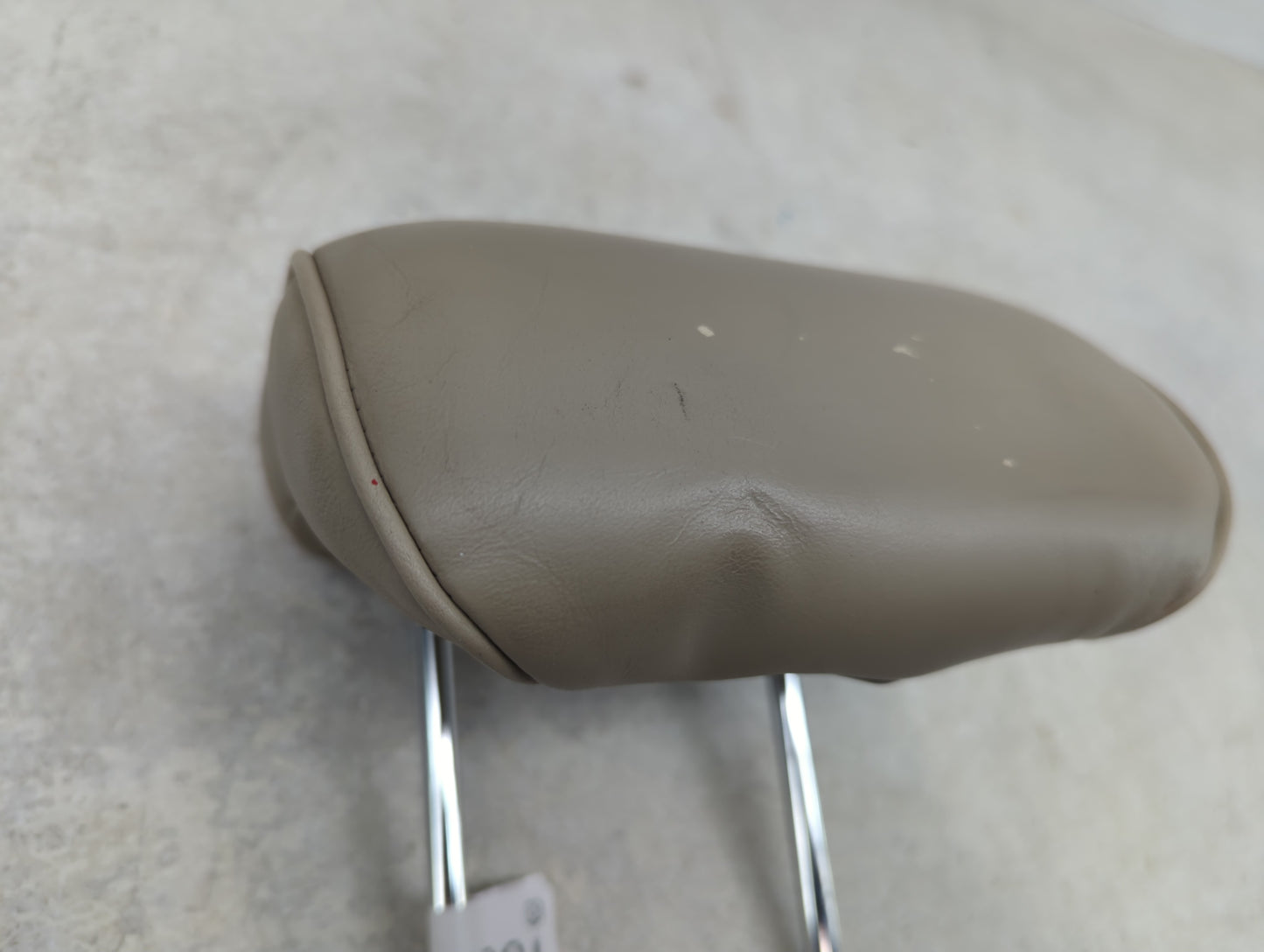 2001 Lexus Gs300 Headrest Head Rest Rear Center Seat Fits OEM Used Auto Parts - Oemusedautoparts1.com