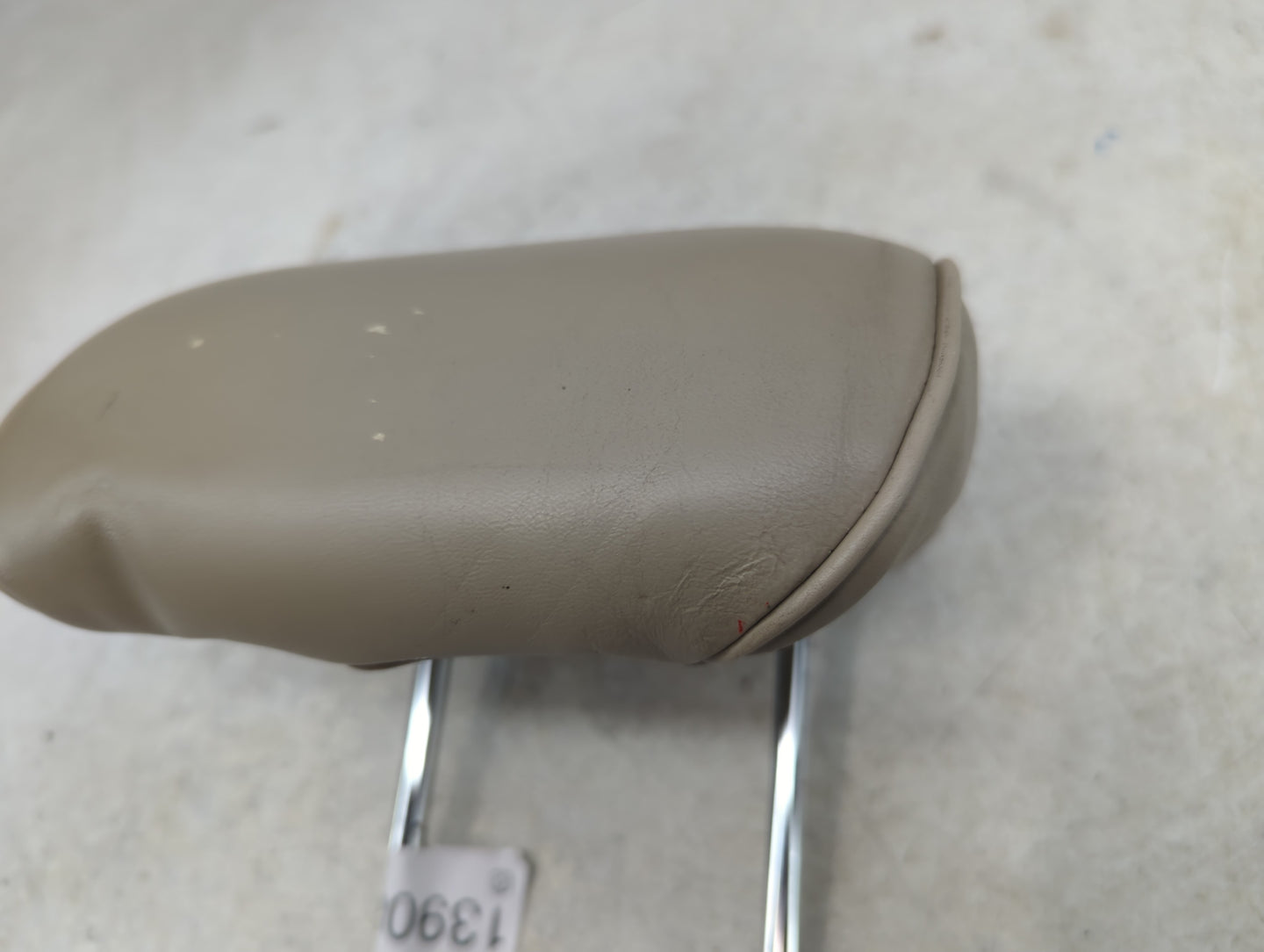 2001 Lexus Gs300 Headrest Head Rest Rear Center Seat Fits OEM Used Auto Parts - Oemusedautoparts1.com