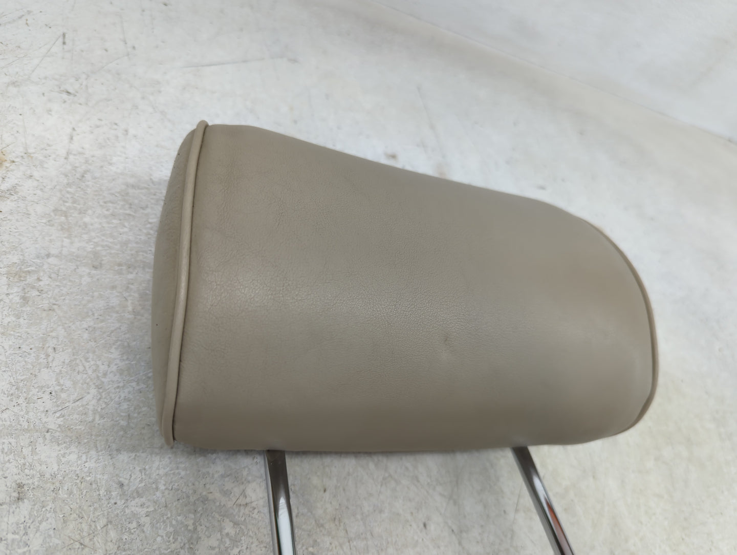 2001 Lexus Gs300 Headrest Head Rest Rear Center Seat Fits OEM Used Auto Parts - Oemusedautoparts1.com