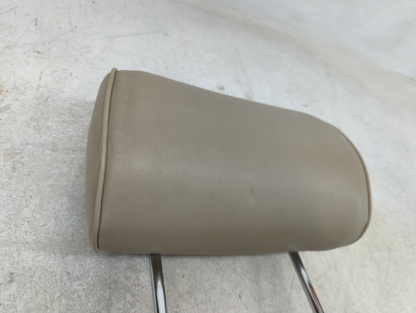2001 Lexus Gs300 Headrest Head Rest Rear Center Seat Fits OEM Used Auto Parts - Oemusedautoparts1.com