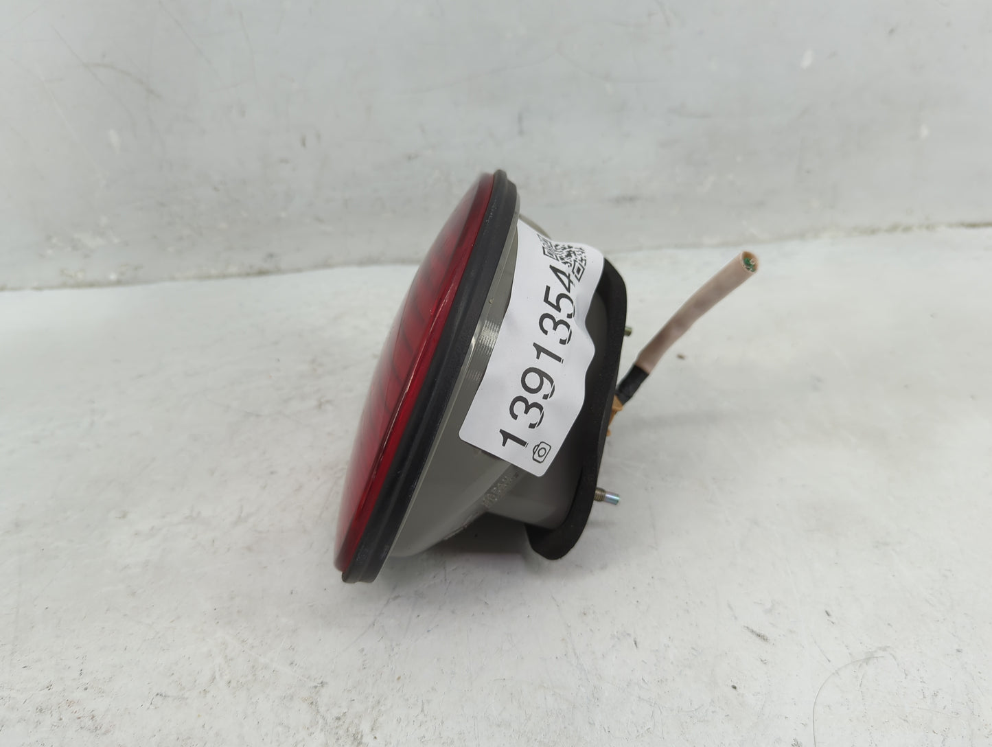 1998-2005 Lexus Gs300 Tail Light Assembly Passenger Right OEM Fits Fits 1998 1999 2000 2001 2002 2003 2004 2005 OEM Used Aut