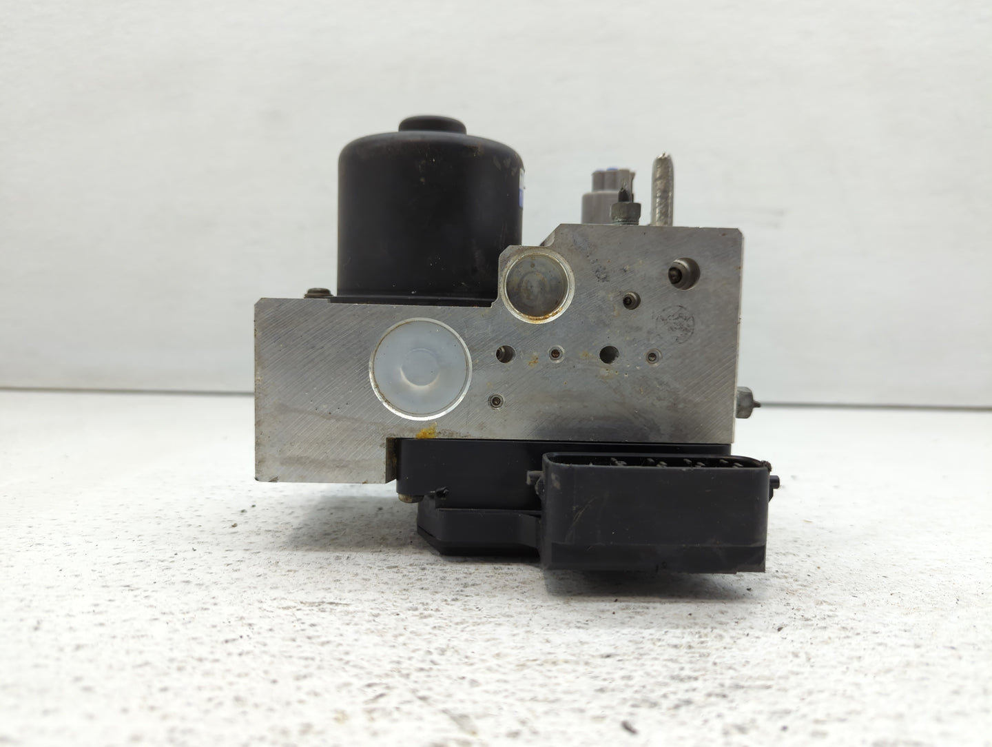 2001-2004 Lexus Ls430 ABS Pump Control Module Replacement P/N:44540-50020 Fits Fits 2001 2002 2003 2004 OEM Used Auto Parts 