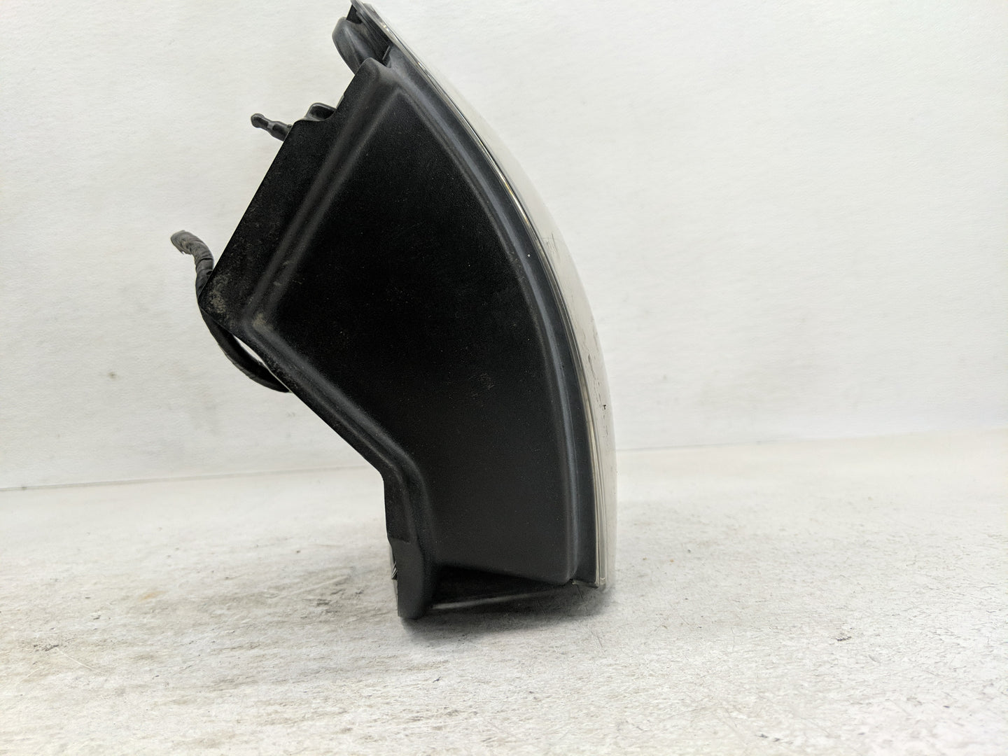 2000-2003 Lexus Rx300 Tail Light Assembly Passenger Right OEM Fits Fits 2000 2001 2002 2003 OEM Used Auto Parts - Oemusedaut