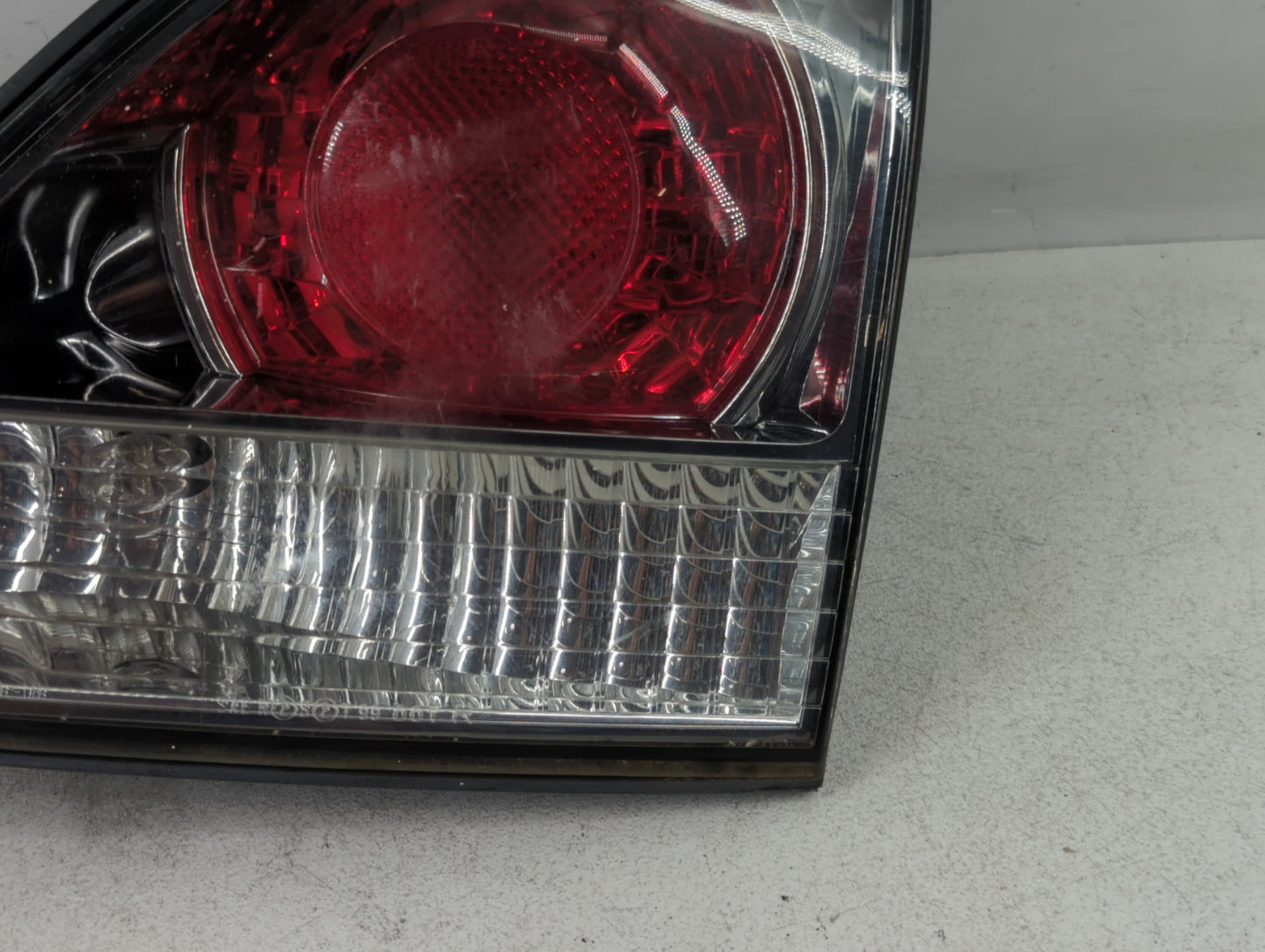 2000-2003 Lexus Rx300 Tail Light Assembly Passenger Right OEM P/N:12V18W Fits Fits 2000 2001 2002 2003 OEM Used Auto Parts -