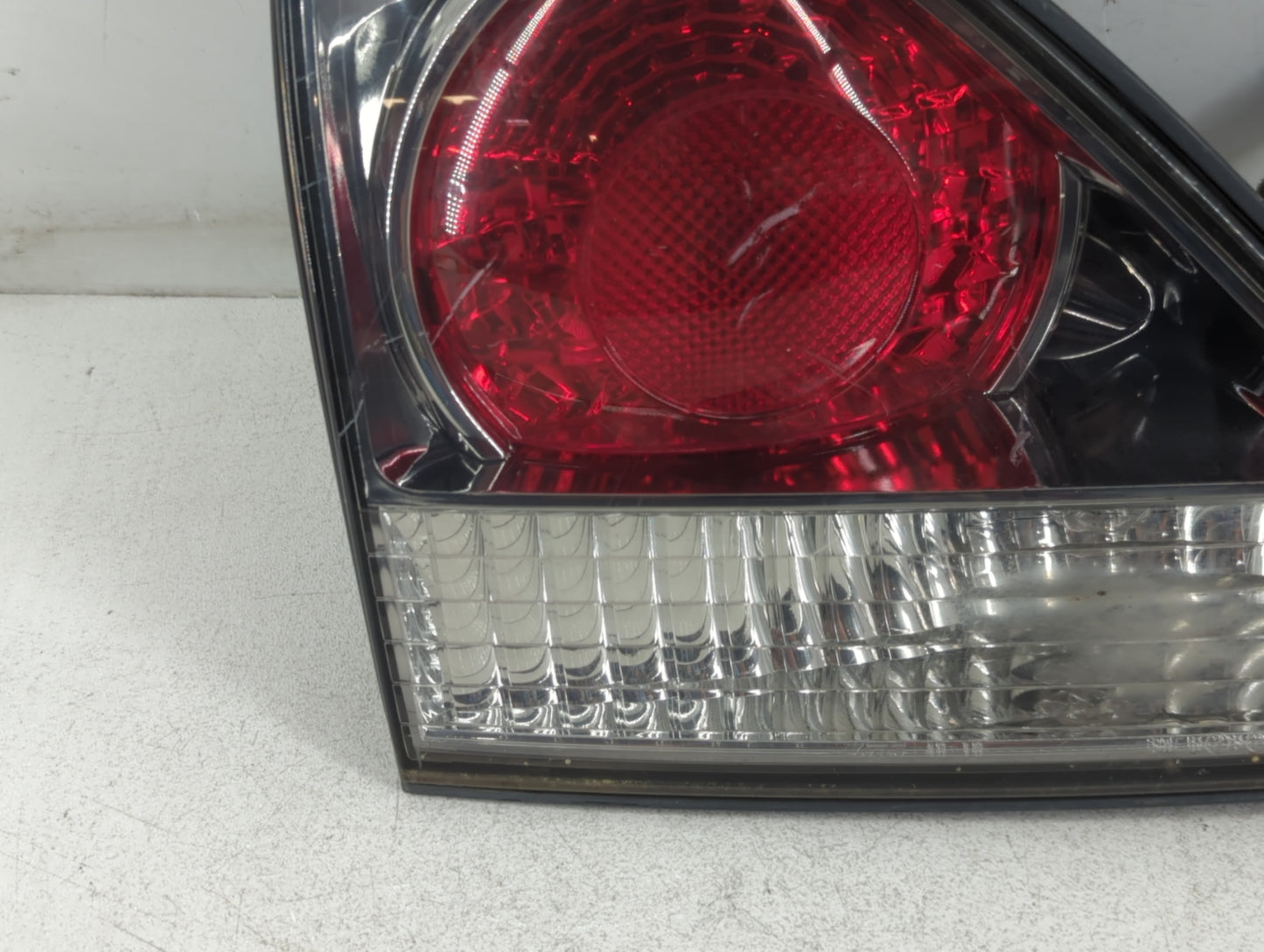 2000-2003 Lexus Rx300 Tail Light Assembly Driver Left OEM P/N:W16W 12V18W Fits Fits 2000 2001 2002 2003 OEM Used Auto Parts 