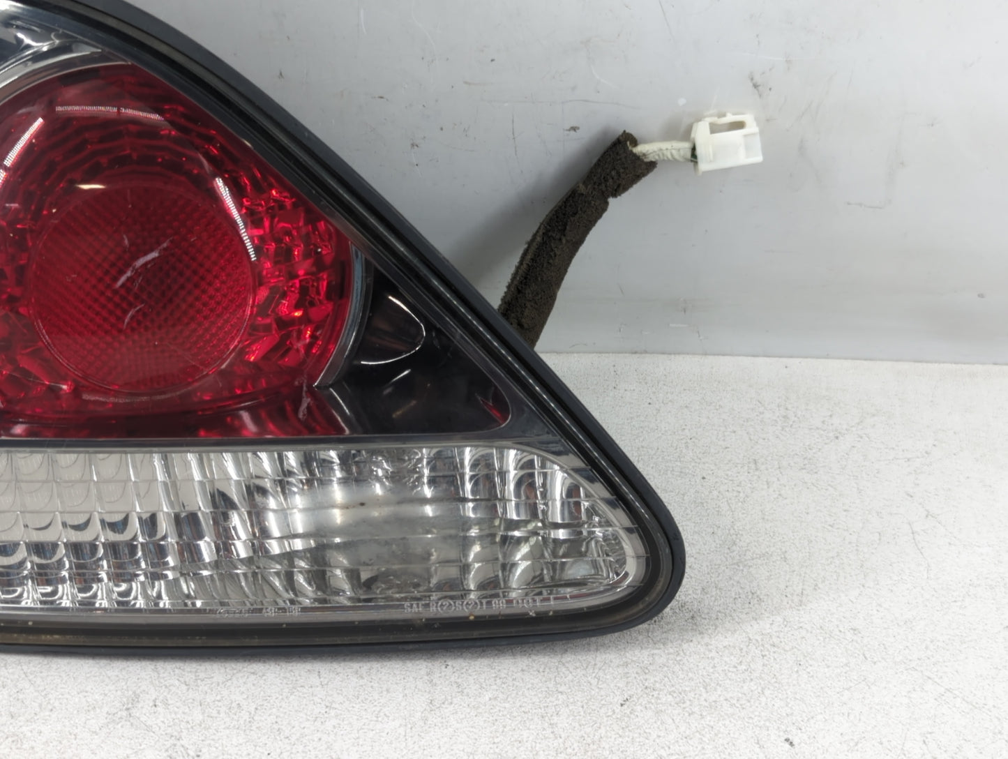 2000-2003 Lexus Rx300 Tail Light Assembly Driver Left OEM P/N:W16W 12V18W Fits Fits 2000 2001 2002 2003 OEM Used Auto Parts 