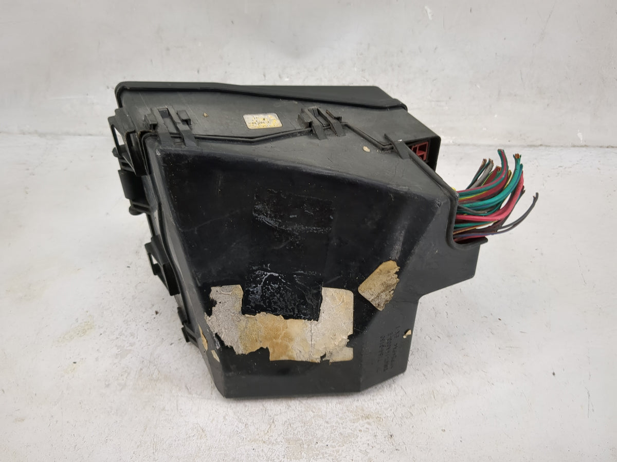 2001 Lincoln Ls Fusebox Fuse Box Panel Relay Module P/N:XW4T-14A075-C XW4T-14A067-B, 7154-4372, F57B-14B192-AA Fits OEM Used