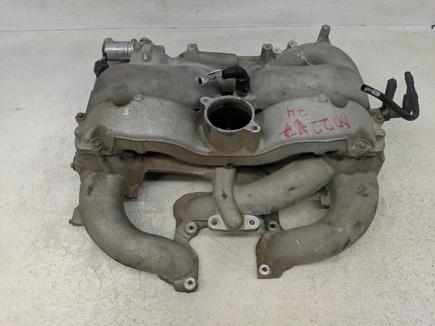 1999-2001 Lincoln Navigator Air Intake Manifold Fits Fits 1999 2000 2001 OEM Used Auto Parts - Oemusedautoparts1.com