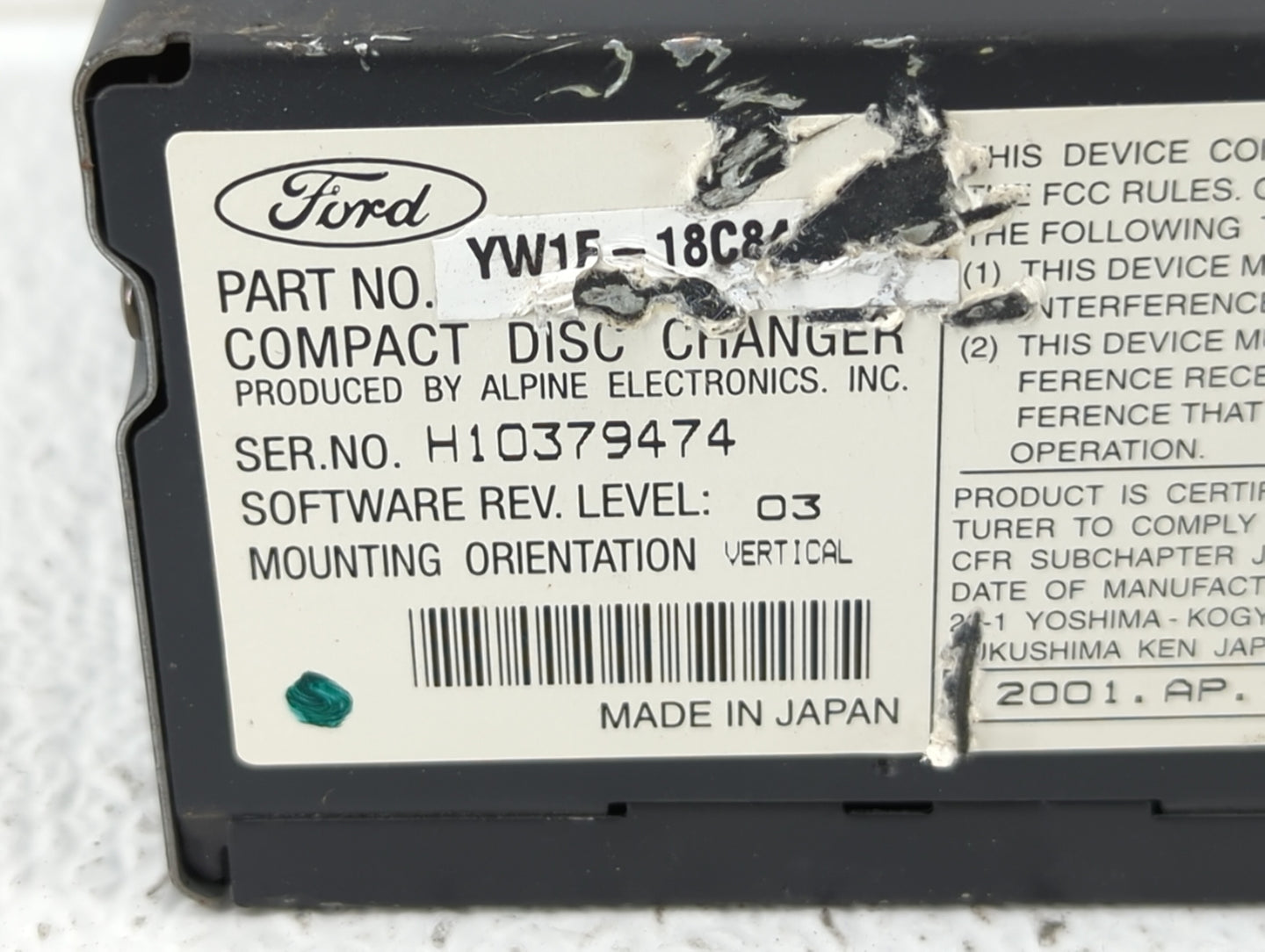 2001 Lincoln Navigator Radio AM FM Cd Player Receiver Replacement Fits OEM Used Auto Parts - Oemusedautoparts1.com