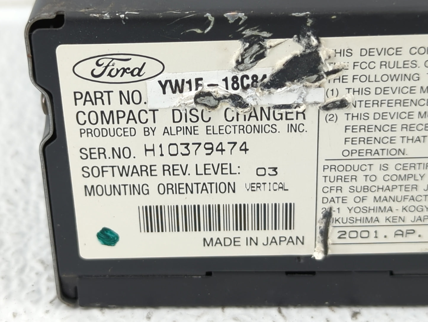 2001 Lincoln Navigator Radio AM FM Cd Player Receiver Replacement Fits OEM Used Auto Parts - Oemusedautoparts1.com