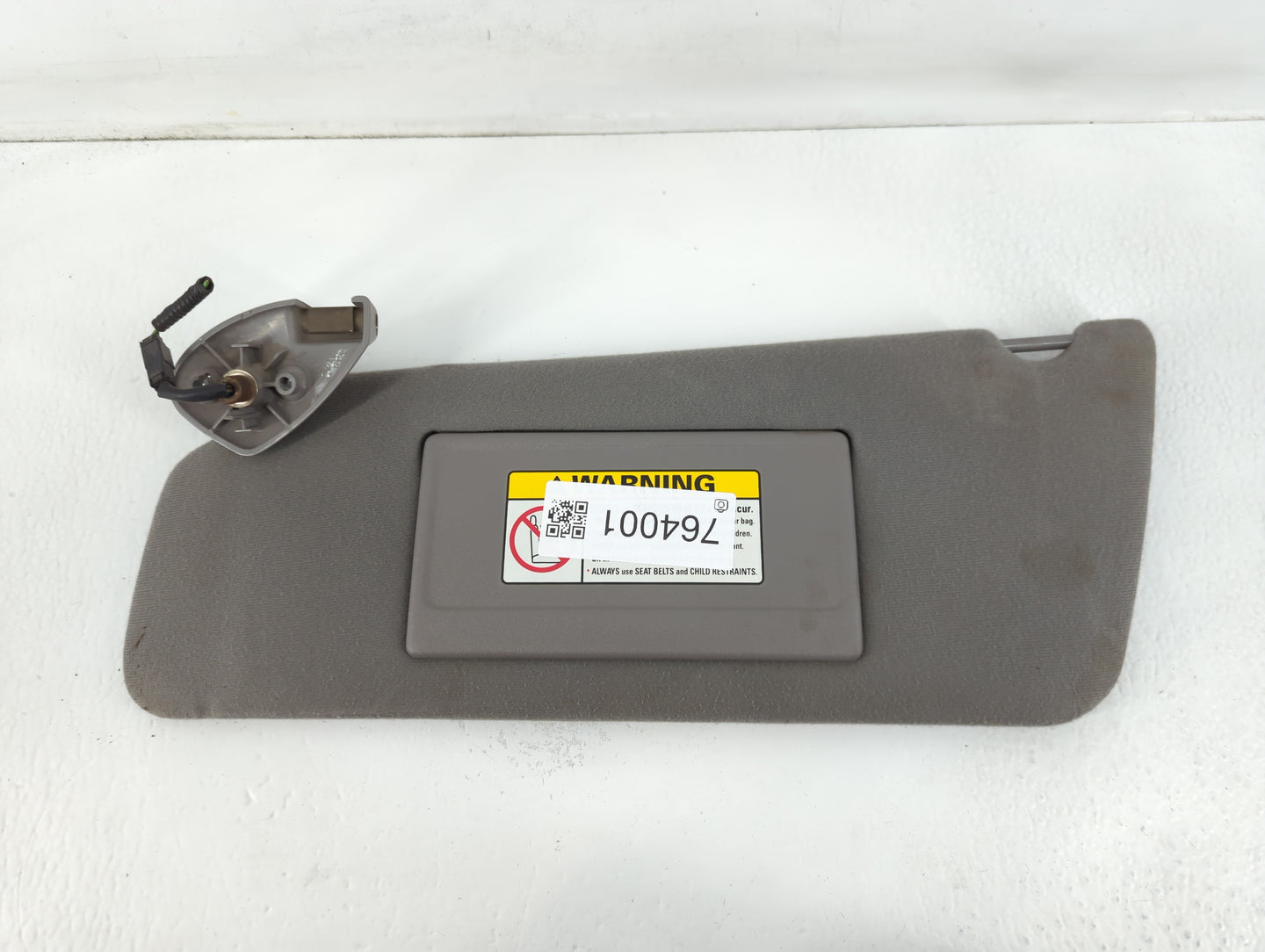 2001 Lincoln Navigator Sun Visor Shade Replacement Driver Left Mirror Fits OEM Used Auto Parts - Oemusedautoparts1.com