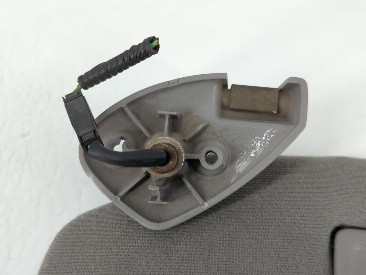 2001 Lincoln Navigator Sun Visor Shade Replacement Driver Left Mirror Fits OEM Used Auto Parts - Oemusedautoparts1.com
