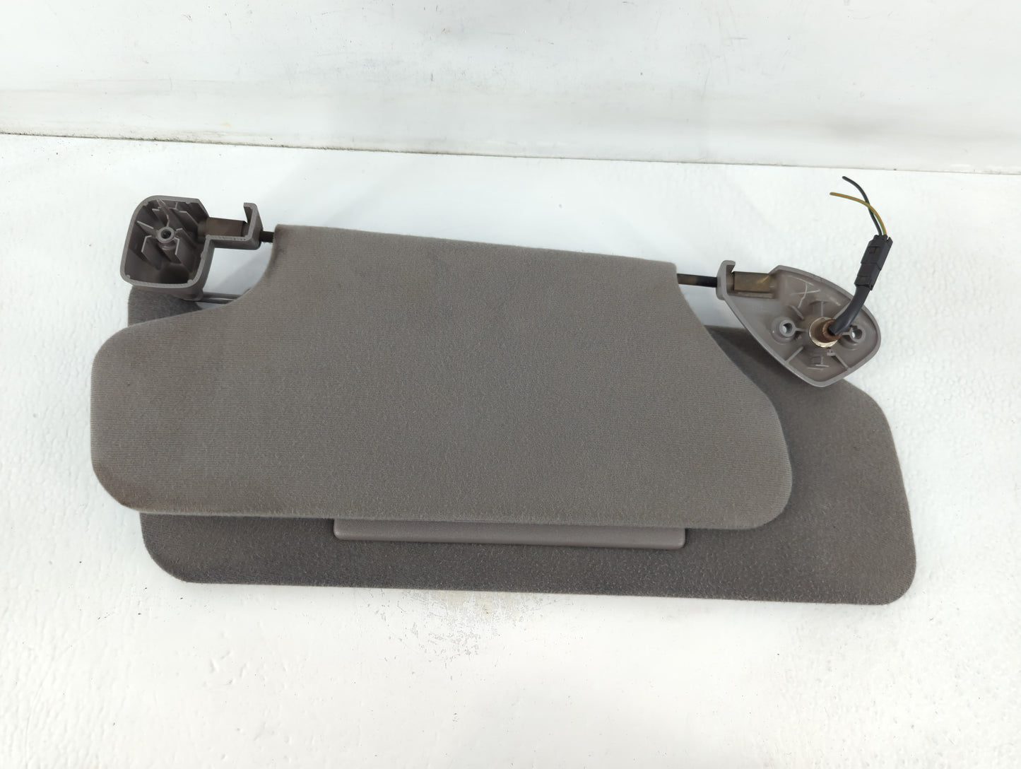 2001 Lincoln Navigator Sun Visor Shade Replacement Passenger Right Mirror Fits OEM Used Auto Parts - Oemusedautoparts1.com